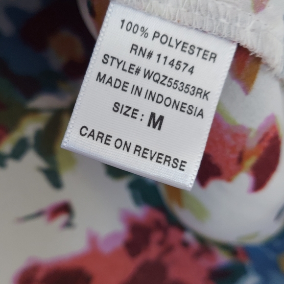 Pleione Floral Crossbody Twist Bottom Blouse - Picture 4 of 4